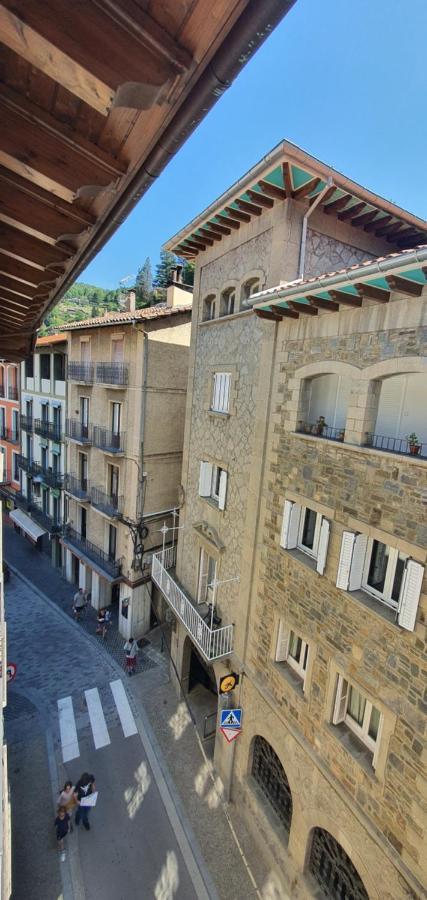 Cal Tranquil Camprodon, Acollidor Atic Al Centre Apartman Kültér fotó