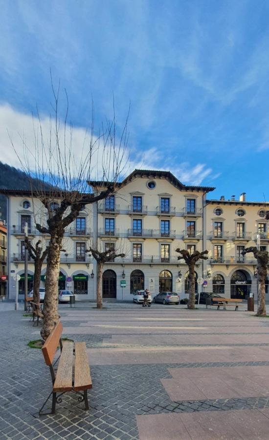Cal Tranquil Camprodon, Acollidor Atic Al Centre Apartman Kültér fotó